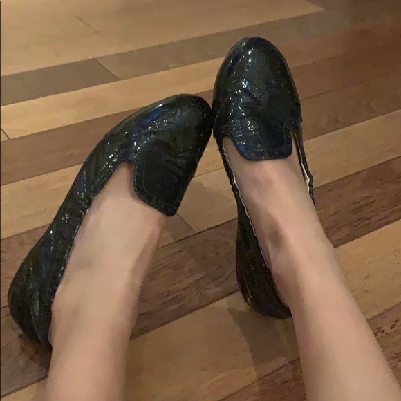 Prada | Patent Leather Navy Black Flats Loafers - Picture 7 of 8